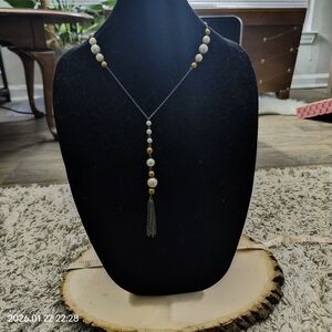 Elegant Pearl and Gold Beaded Necklace